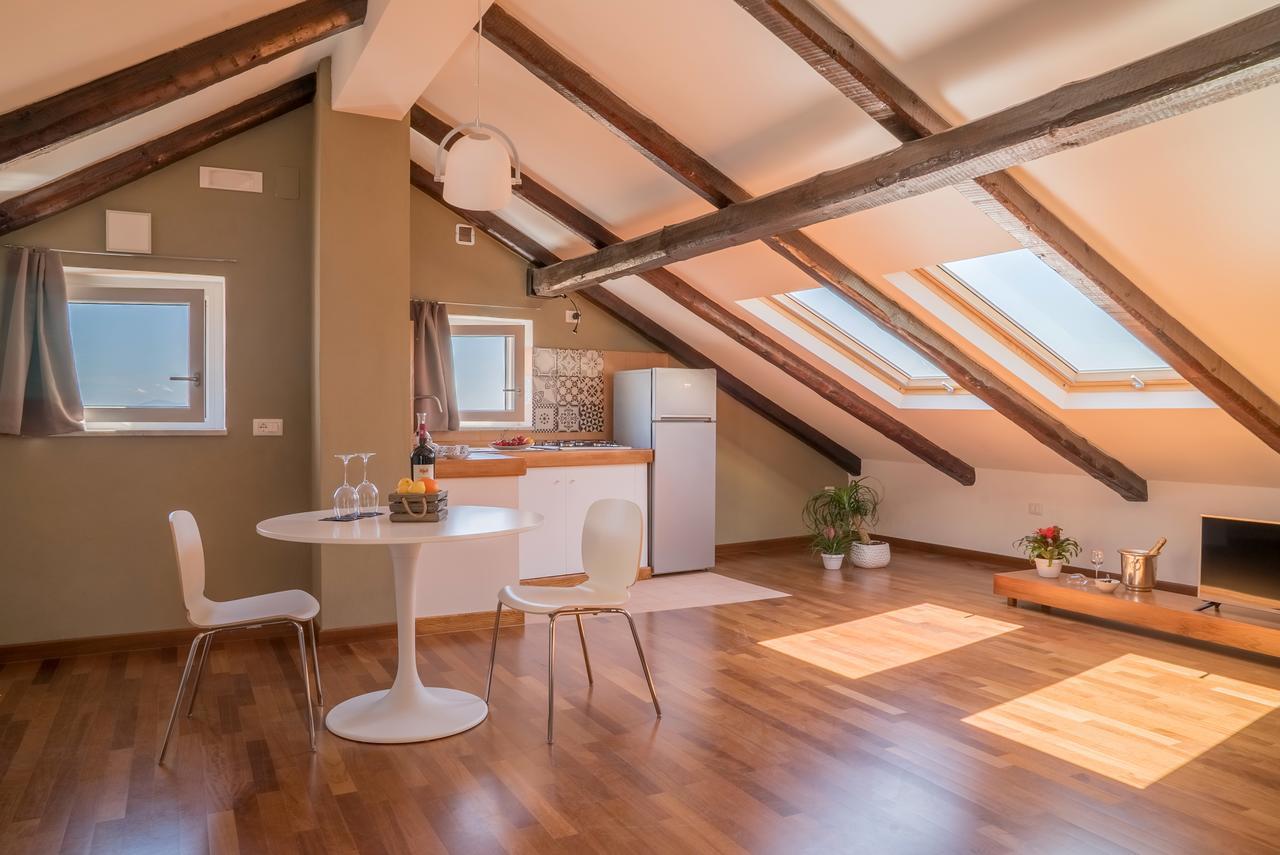 サレルノ Plaium Montis Bed & Breakfast エクステリア 写真