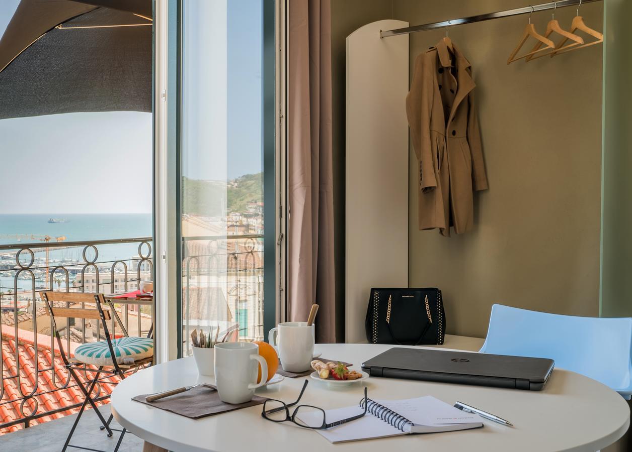 サレルノ Plaium Montis Bed & Breakfast エクステリア 写真