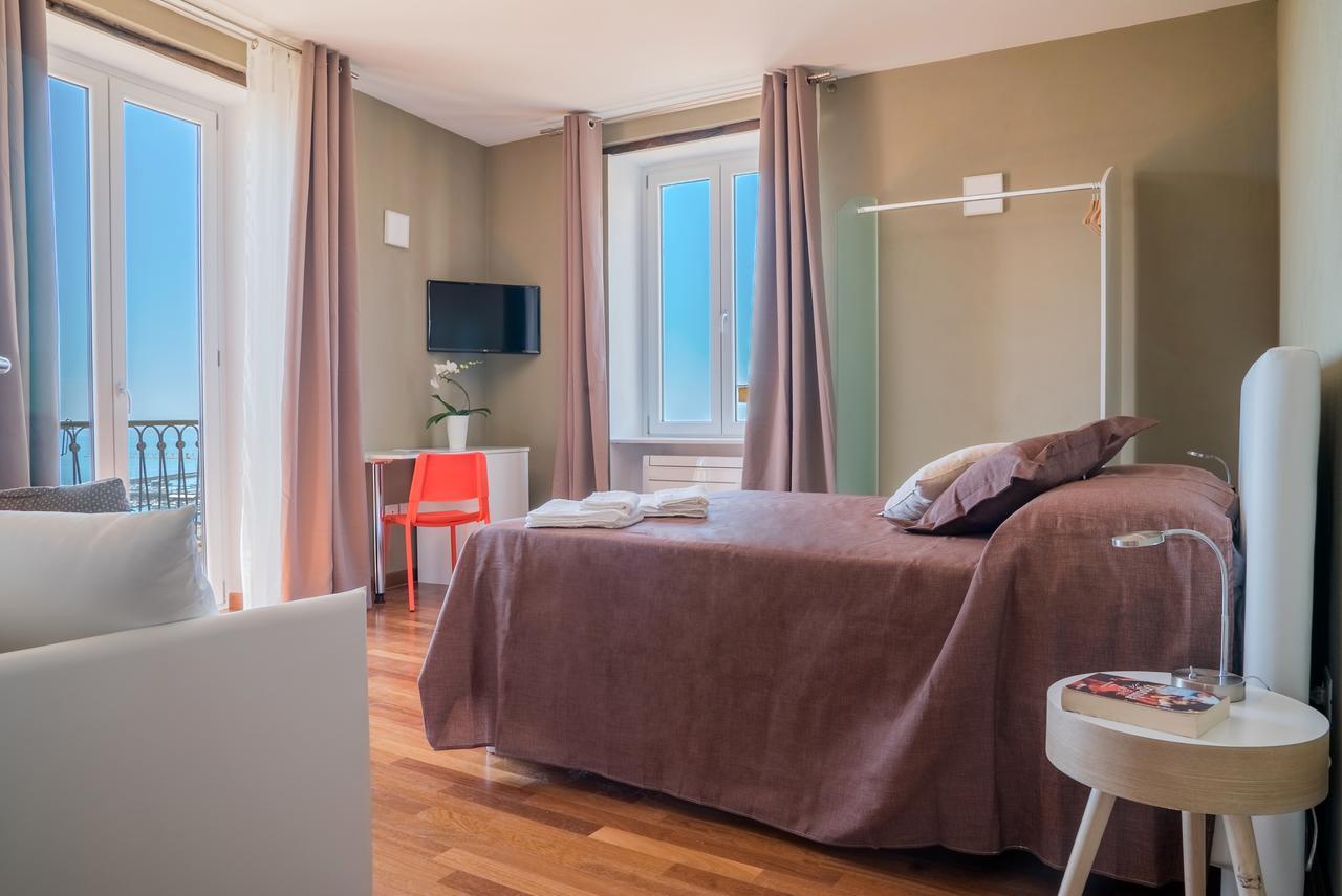 サレルノ Plaium Montis Bed & Breakfast エクステリア 写真