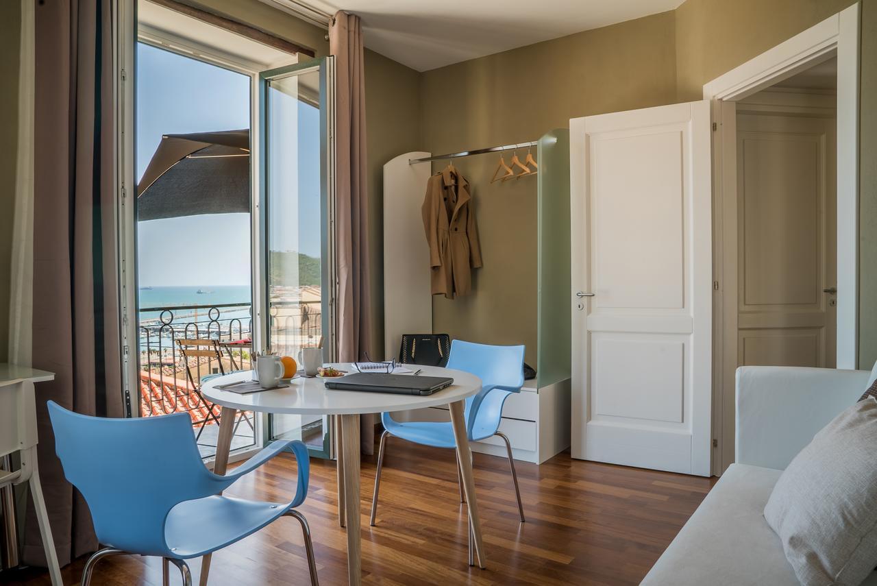 サレルノ Plaium Montis Bed & Breakfast エクステリア 写真