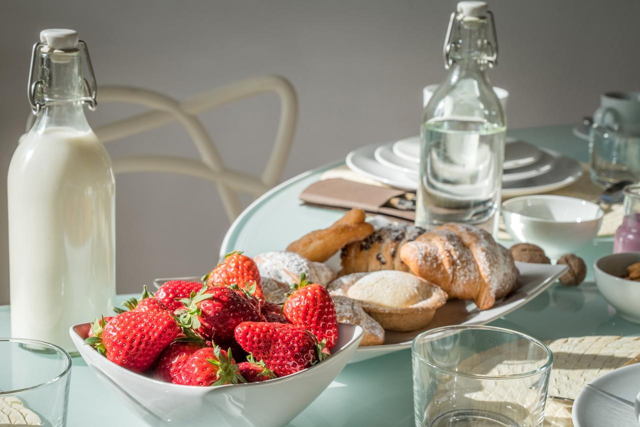 サレルノ Plaium Montis Bed & Breakfast エクステリア 写真