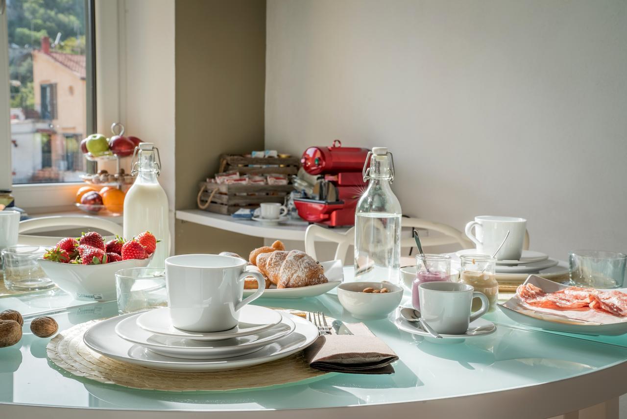 サレルノ Plaium Montis Bed & Breakfast エクステリア 写真