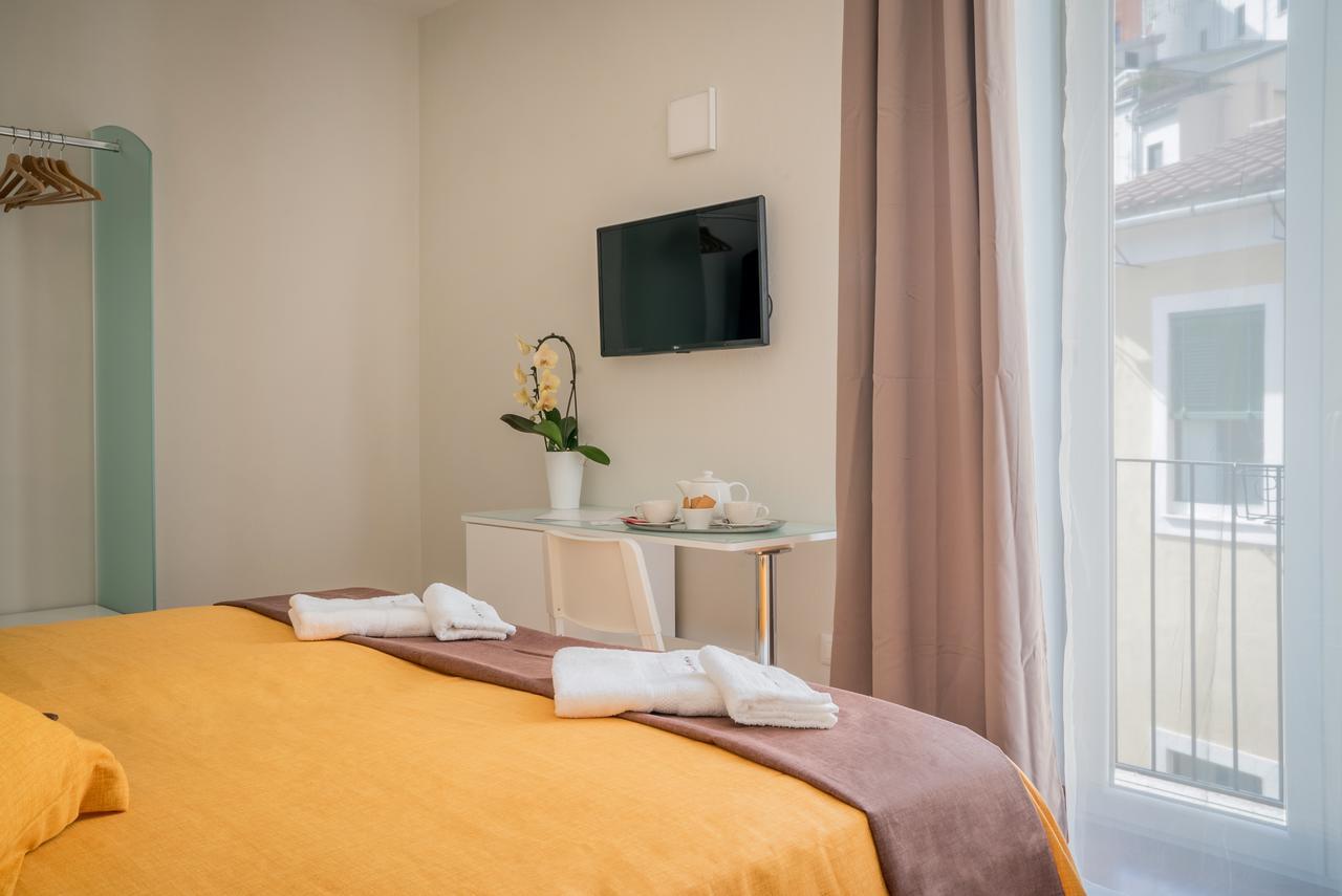 サレルノ Plaium Montis Bed & Breakfast エクステリア 写真